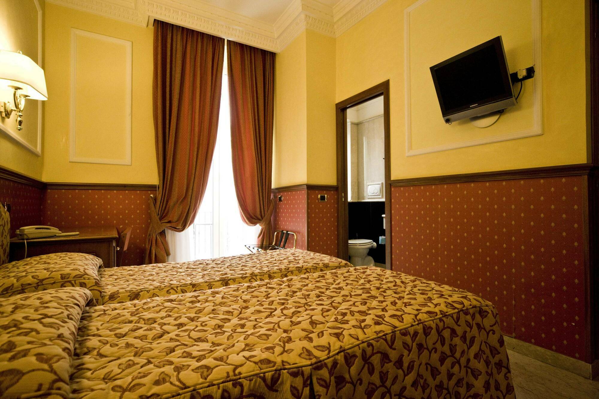Donatello Hotel 3*